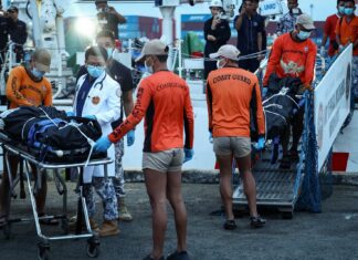 Death toll in Philippine boat accident climbs to 15, hundreds rescued