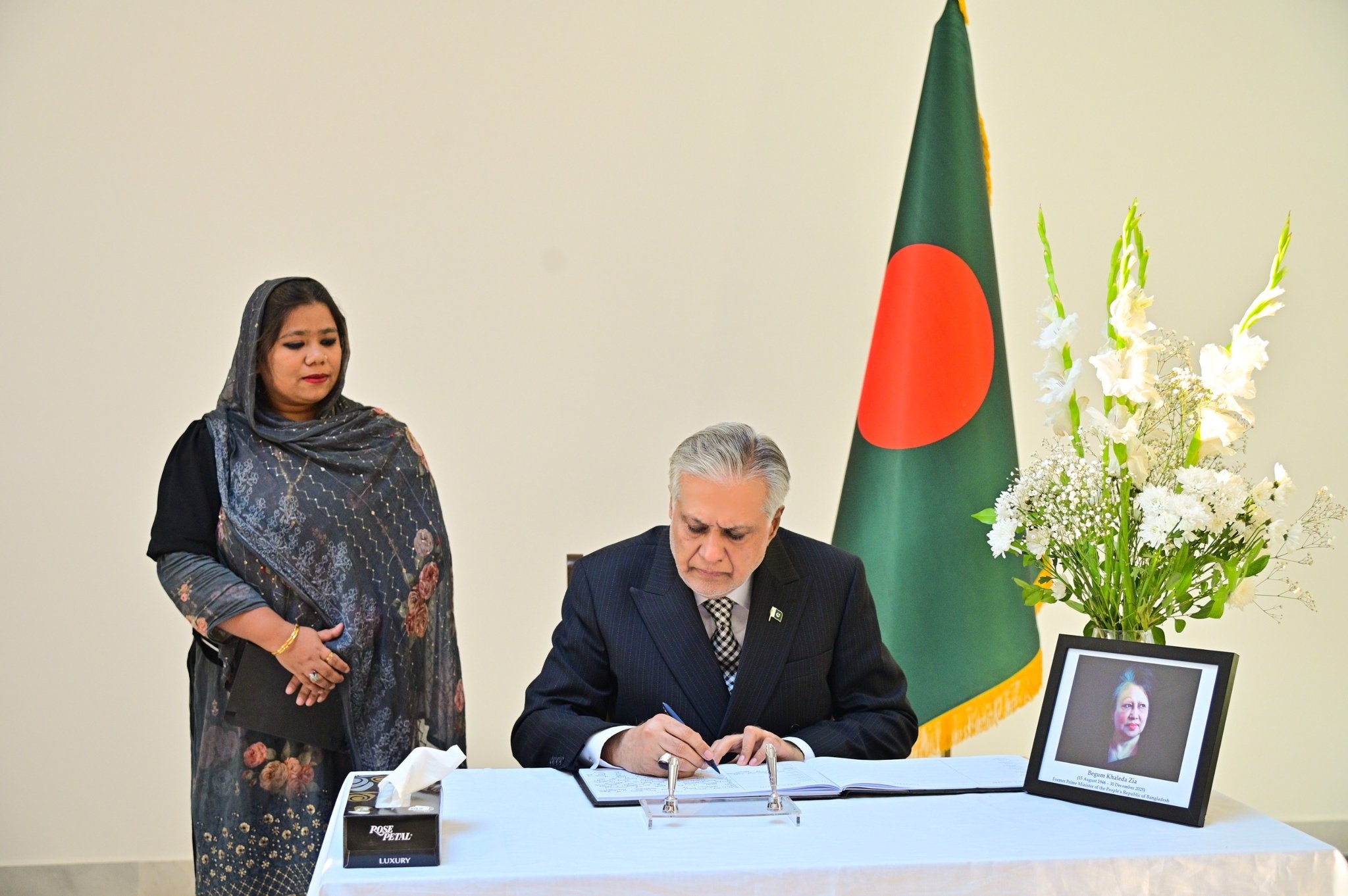 DPM Dar condoles death of Khaleda Zia during Bangladesh High Commission visit