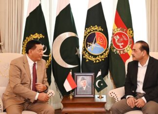 Indonesian Defence Czar meets CDF Munir, air chief to expand defence ties