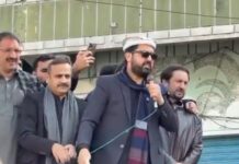 KP CM draws ‘red line’ against plots for governor’s rule and ‘backroom decisions’