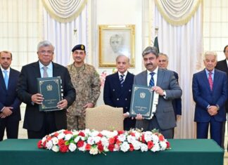 PIA to gain new heights under Arif Habib Consortium: PM