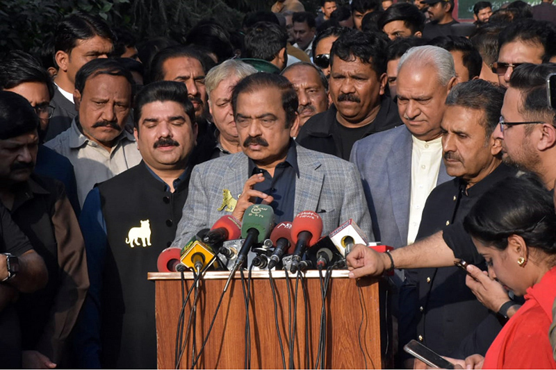Sanaullah stresses dialogue, warns street protests could block talks
