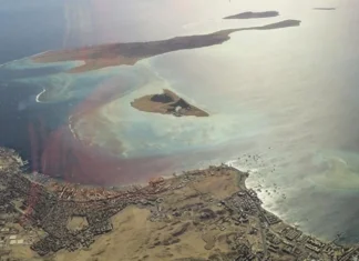 Iran issues air warning over Hormuz drills as US steps up military presence