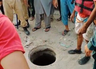 Four bodies found in Karachi manhole, teen killed in alleged police shootout