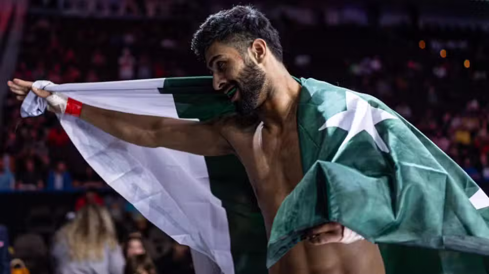 Shahzaib Rind to defend lightweight title against Natan Levy
