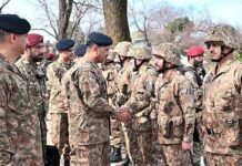 Any aggression to draw swift response: CDF Munir on Kashmir frontlines