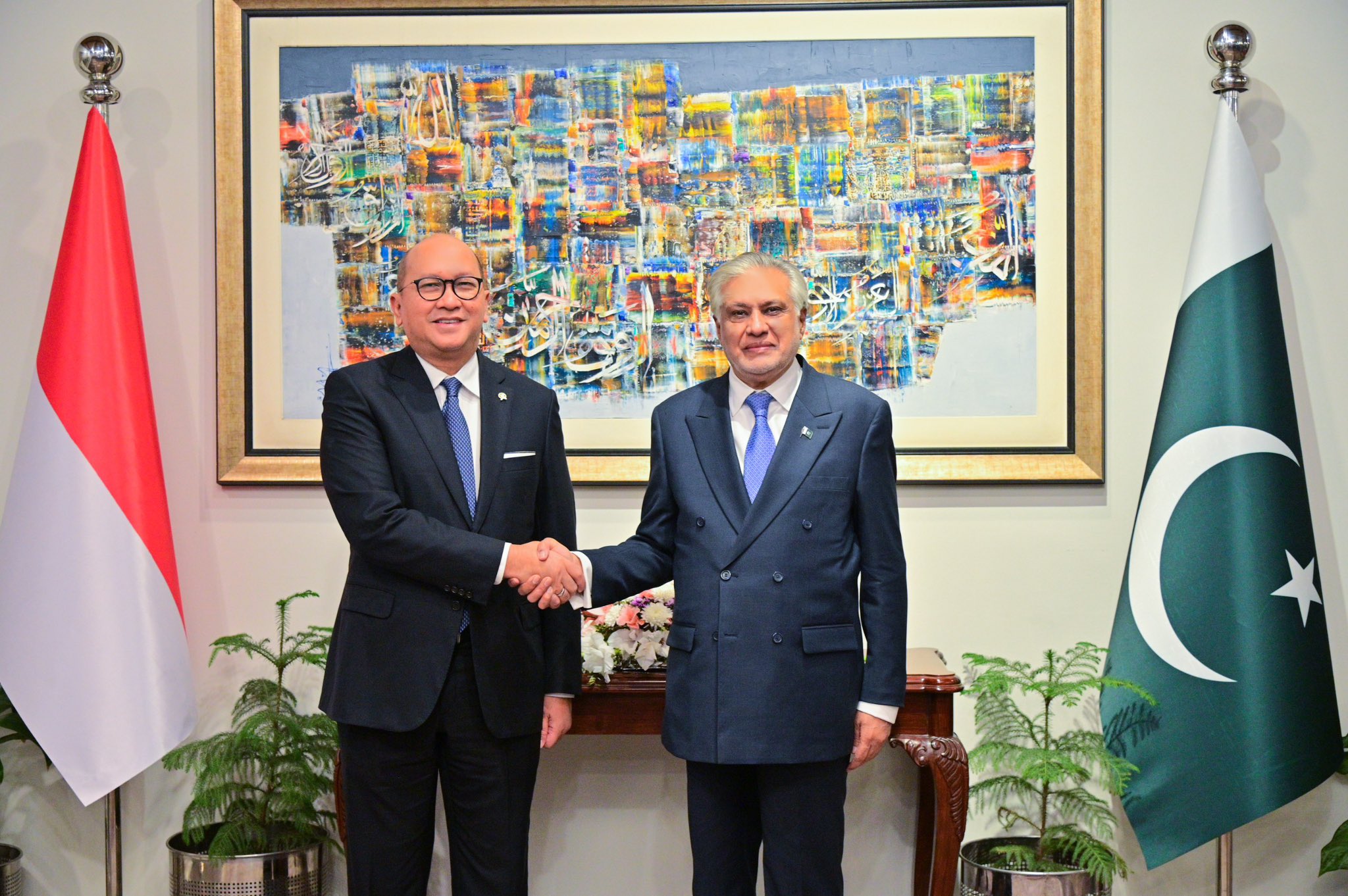 Dar, Indonesian minister reaffirm trade, investment as core of bilateral ties