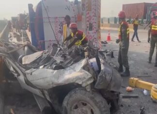 13 killed, 9 injured in oil tanker-bus collision triggered pile-up on M9 Motorway near Karachi