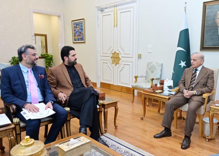 PM Shehbaz, KP CM stress centre–province coordination in first formal meeting