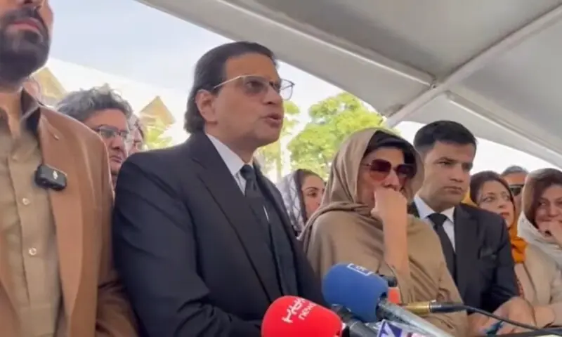 PTI, Opposition decry 'criminal negligence’ as SC told Imran has 15pc vision in right eye