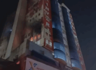 Karachi mobile market fire contained, rescue operations ongoing