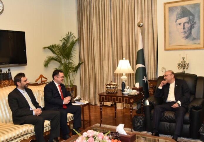 Pakistan attaches great significance to its close brotherly relations with Uzbekistan: President Zardari